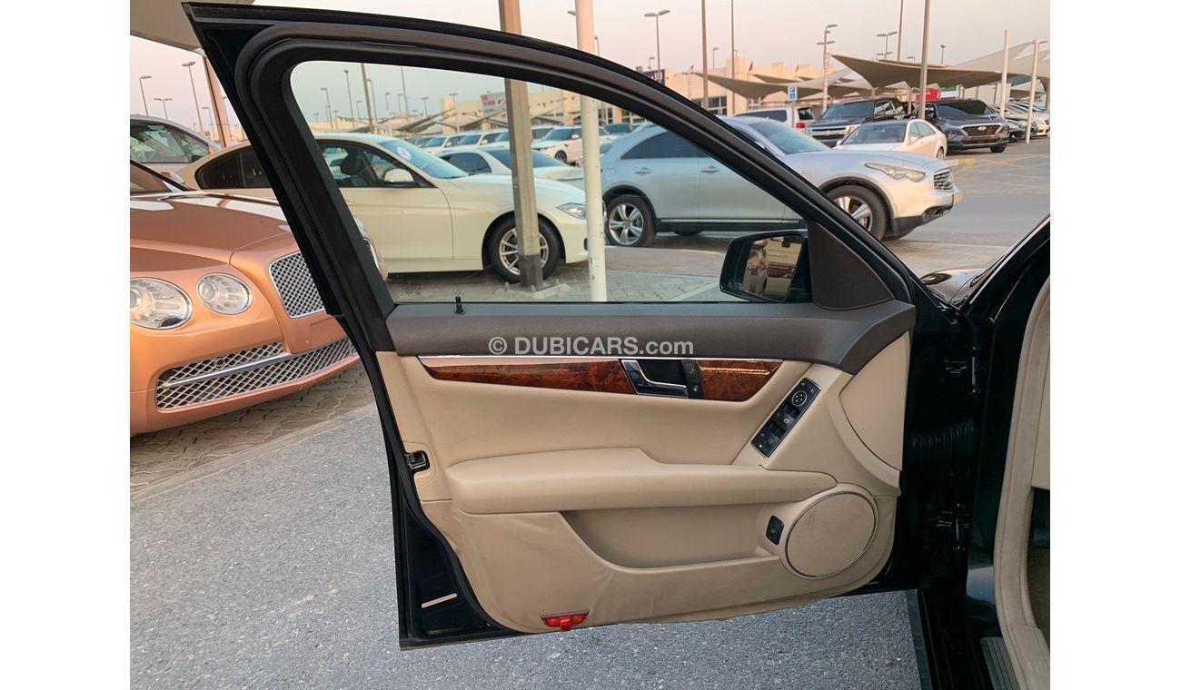 Mercedes-Benz C 300 Mercedes C300_2011_Excellent_Condition _Full option