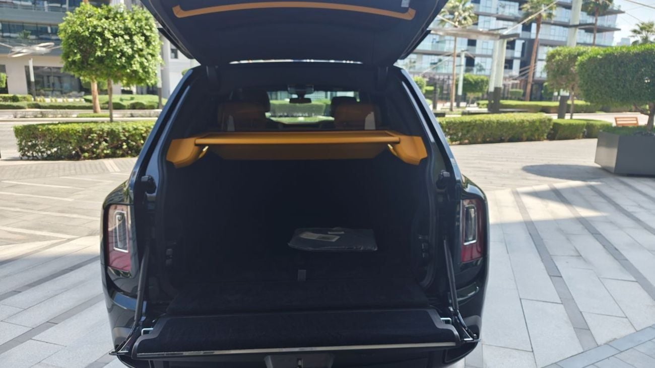 Rolls Royce Cullinan GCC, Black badge
