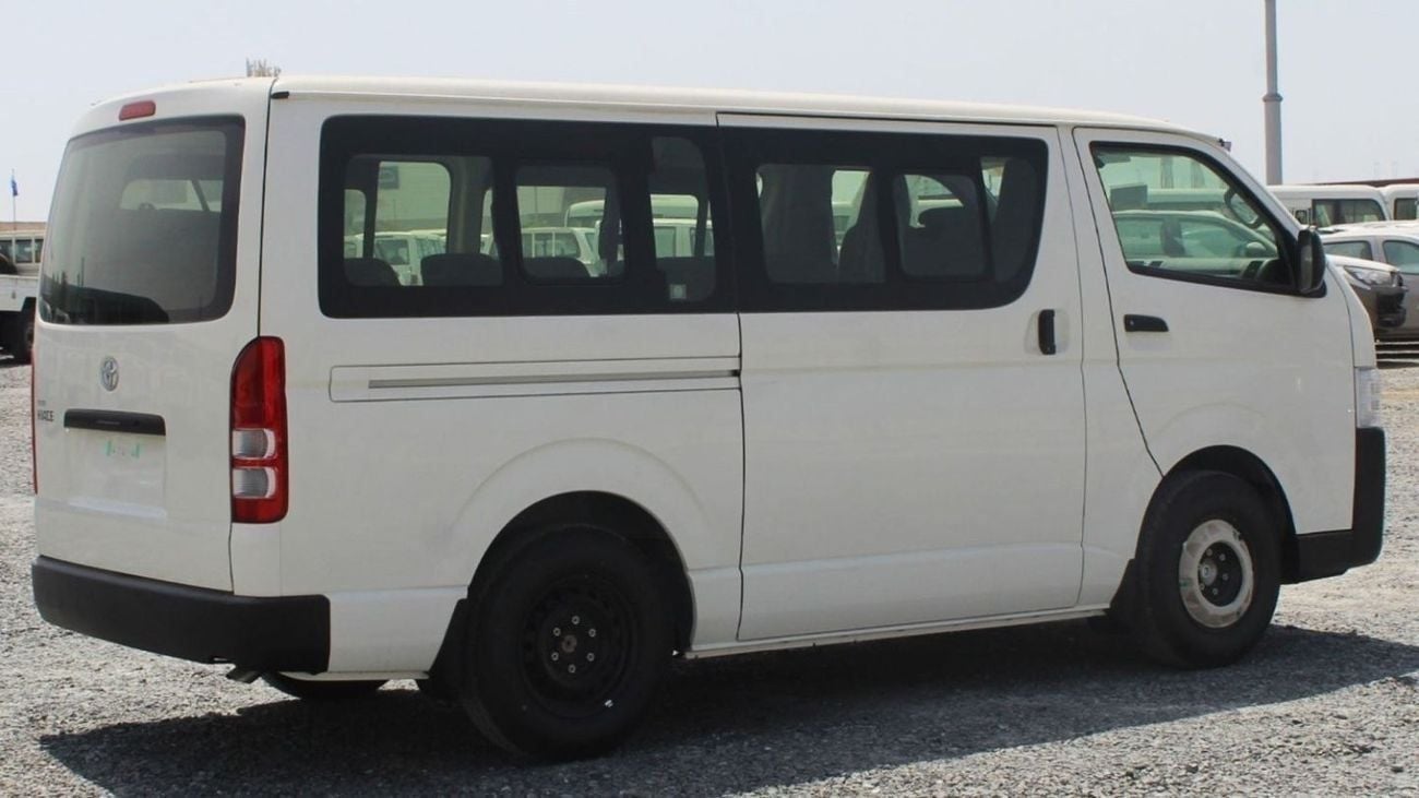 Toyota Hiace DLS - STD ROOF HIACE 2.5L STANER DIESEL 2025
