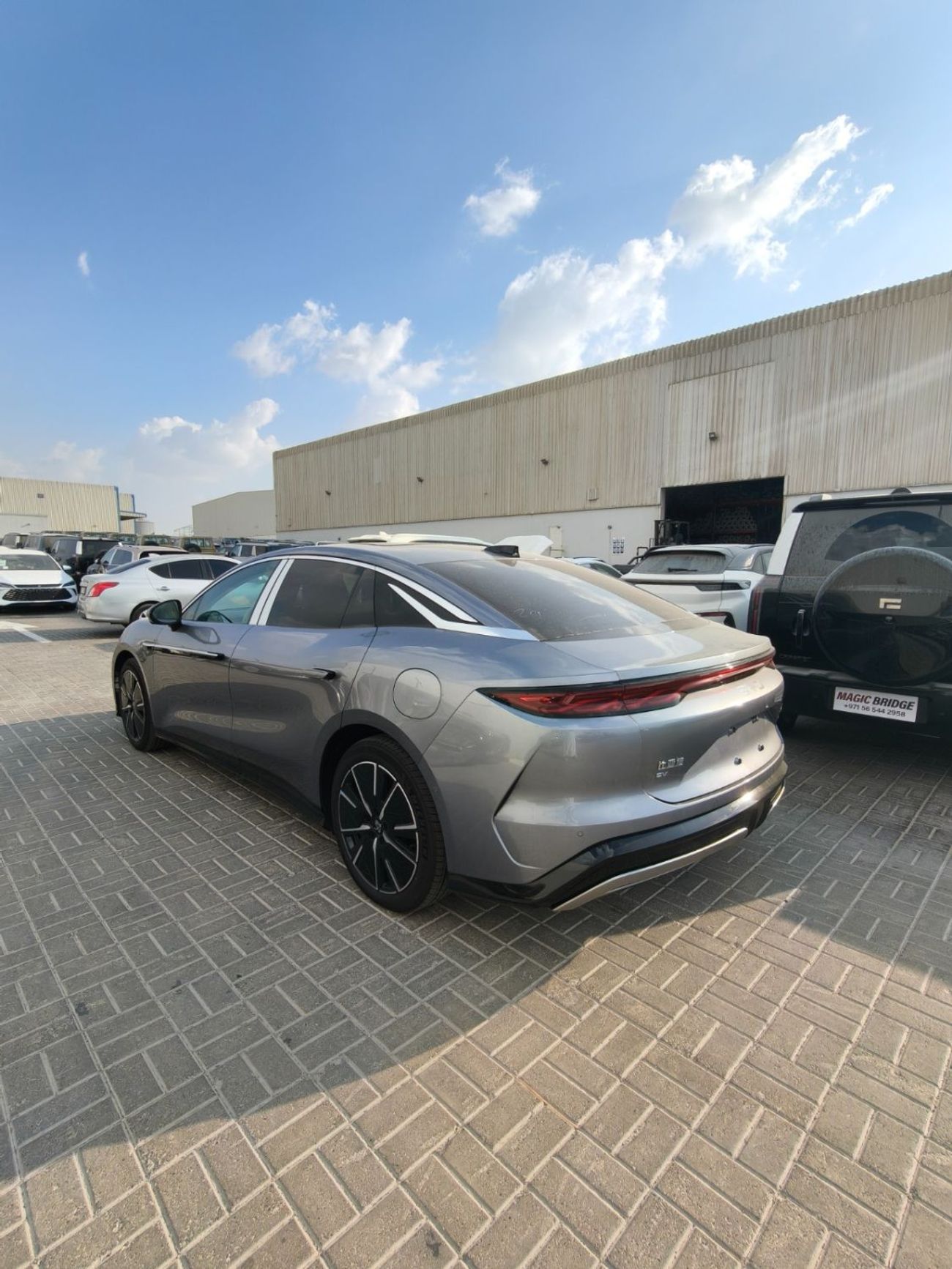 بي واي دي هان BYD هان إل إي في