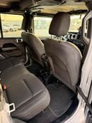 Jeep Wrangler Unlimited Sahara 2.0L A/T