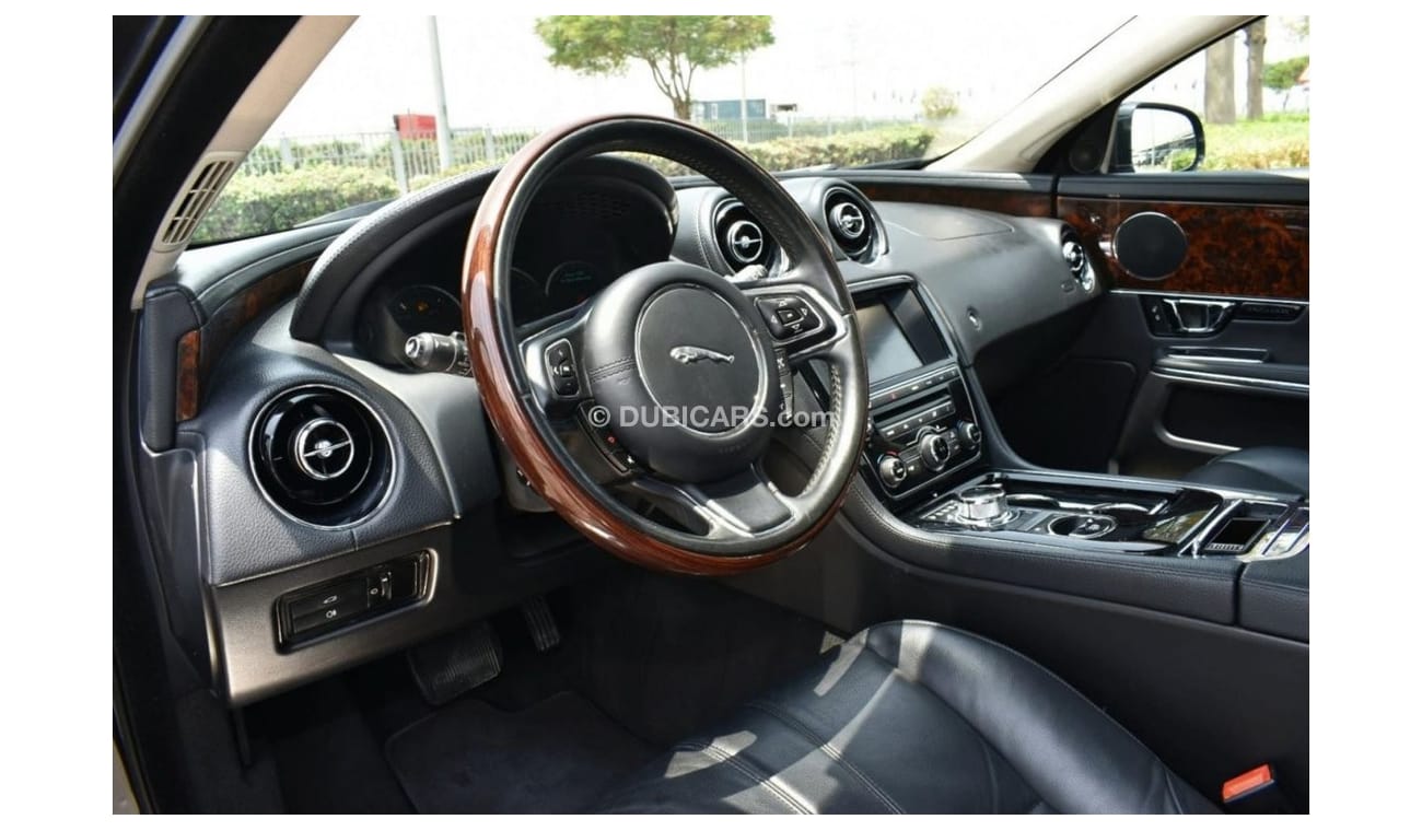Jaguar XJ Luxury JAGUAR XJ-L V6