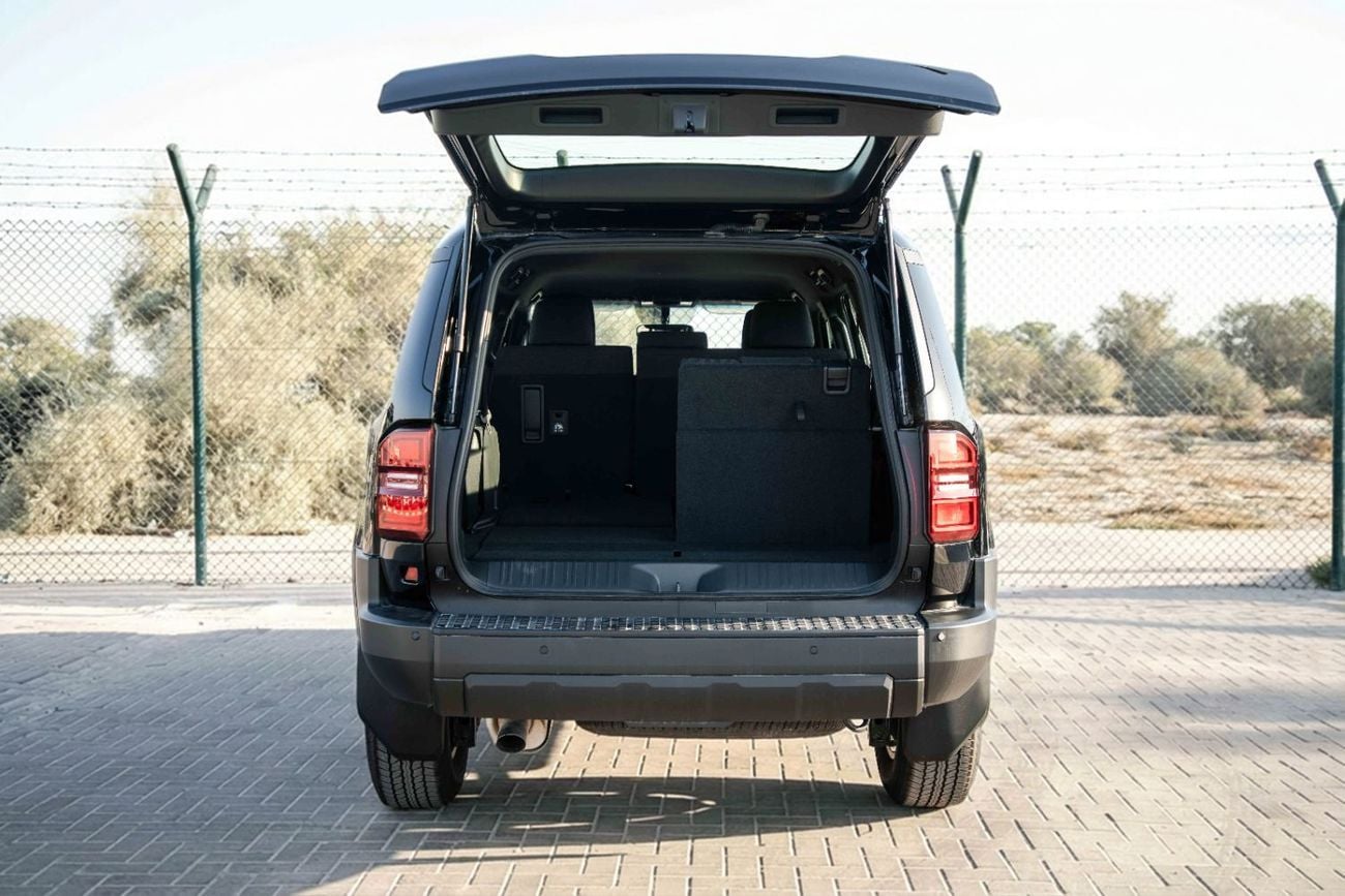 تويوتا برادو Urban E 2.8L - Black Inside Black | Export Only