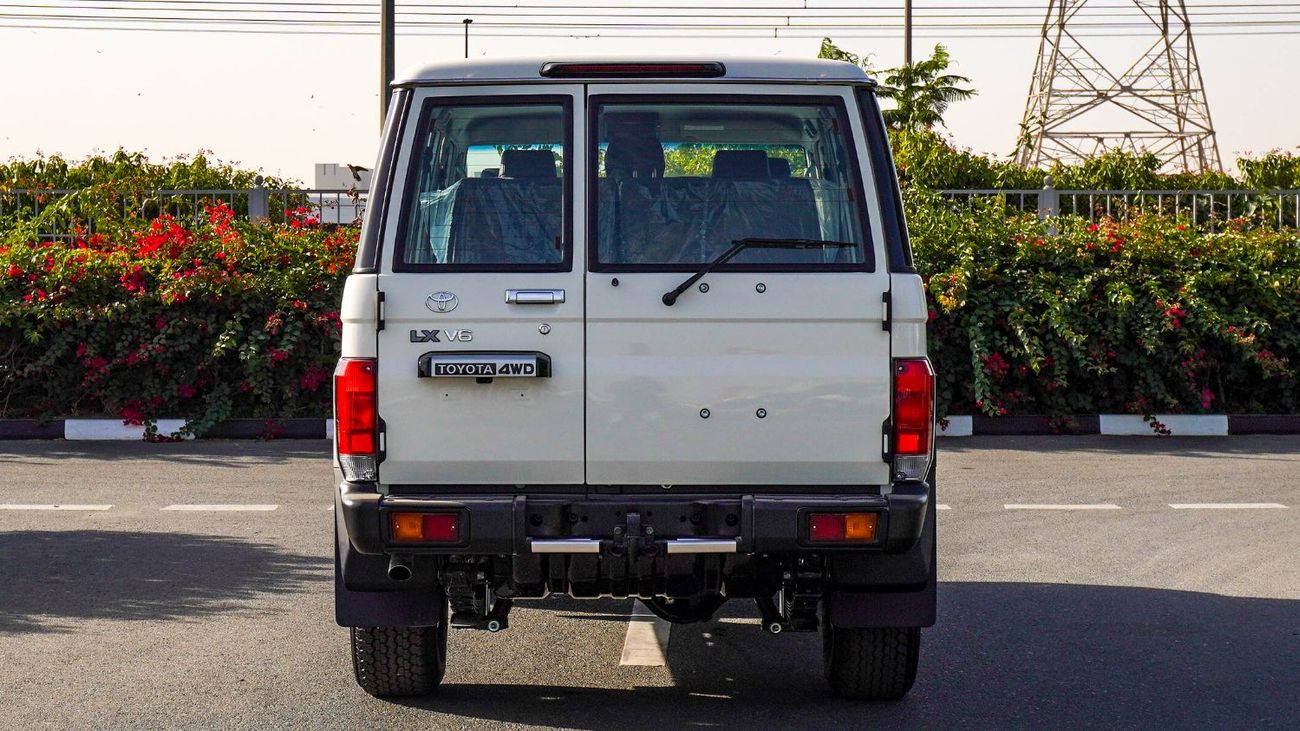 Toyota Land Cruiser 70 ECT0065 - Toyota Land Cruiser Hardtop 5 Doors - 4.0L Petrol Manual - White (With Snorkel)