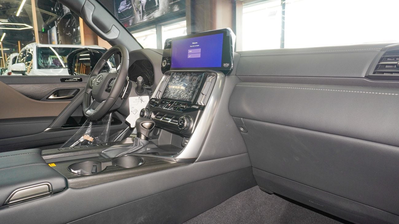 لكزس LX 600 3.5L V6