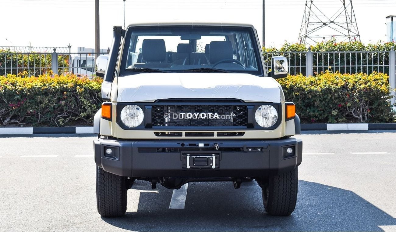 Toyota Land Cruiser 70 4.0L V6 Petrol M/T