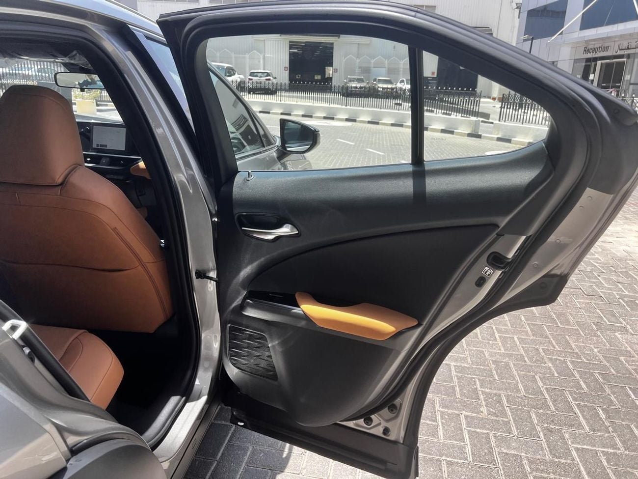 Lexus UX300h