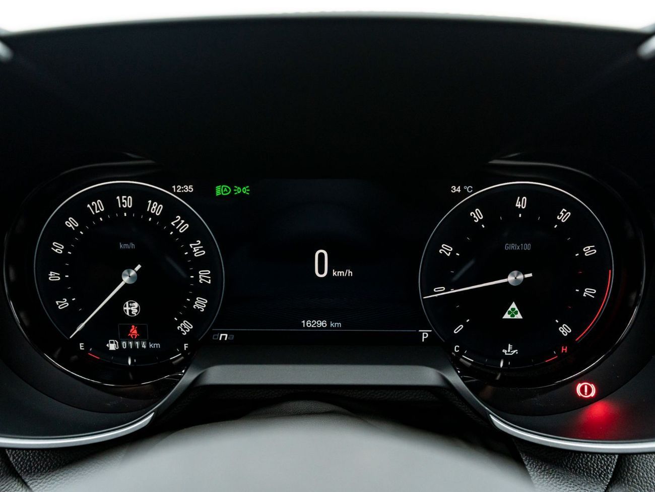 Alfa Romeo Giulia 2024 Alfa Romeo Giulia Quadrifoglio, 2029 Alfa Romeo Warranty + 2029 Service Contract, Low KMs, GCC