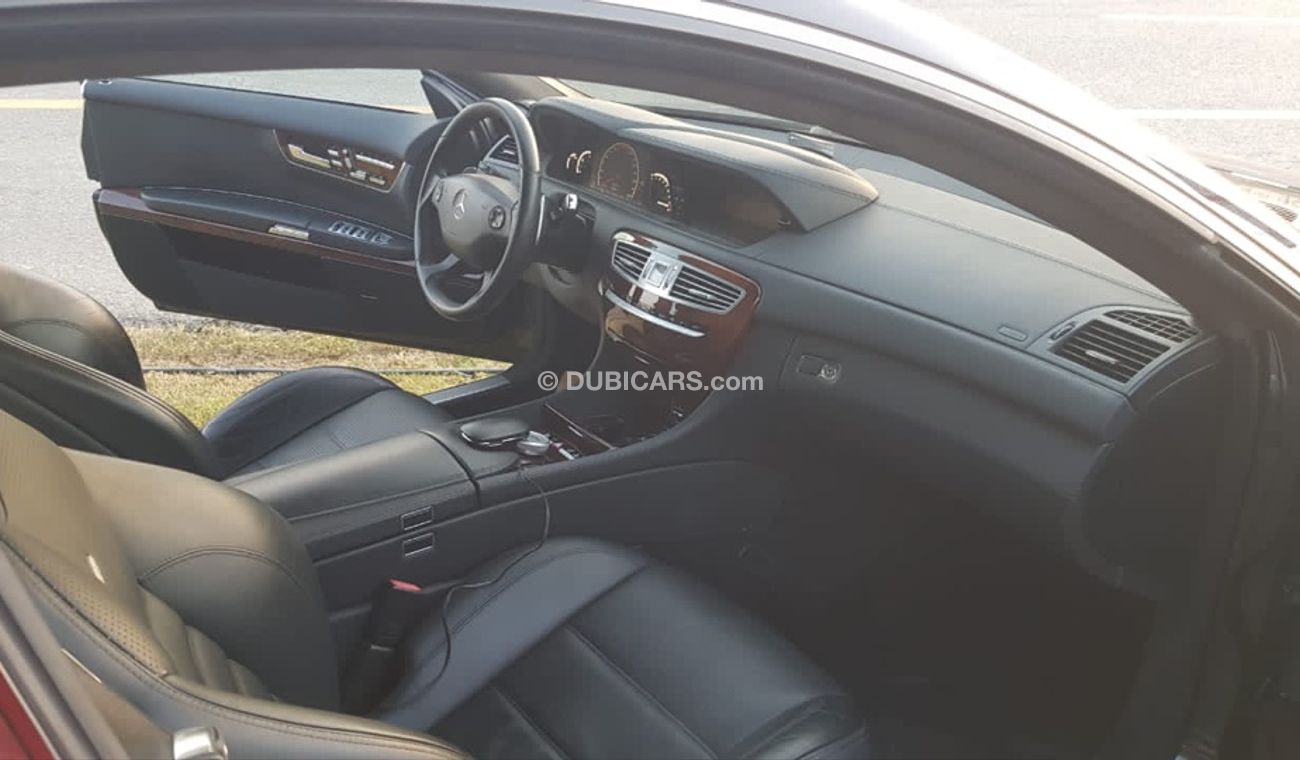 مرسيدس بنز CL 63 AMG موديل 2008  فل مواصفات فتحه سقف وكراسي جلد ونيت فيجن وتحكم كهربي كامل