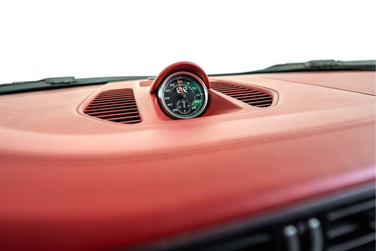 Porsche 911 Carrera 3.4L Coupe