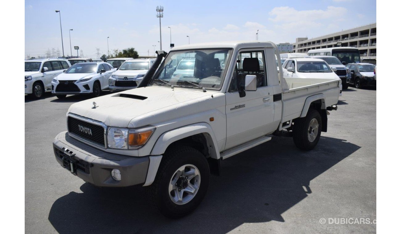 Toyota Land Cruiser Pick Up 79 Single Cab Pickup V8 4.5L Diesel MT Winch And Navigation