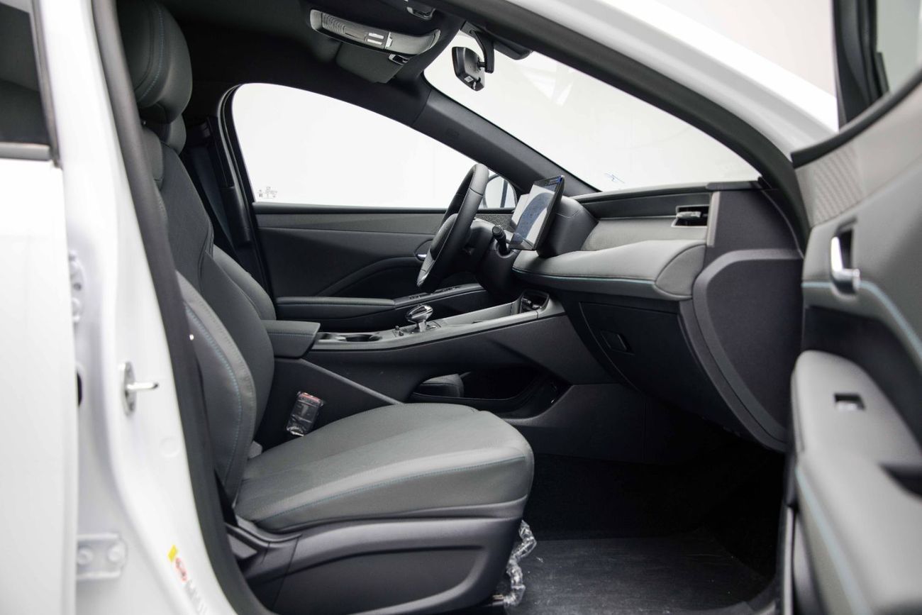 BYD QIN PLUS DM-i ID Leading Version 1.5L - White Inside Grey | Export Only