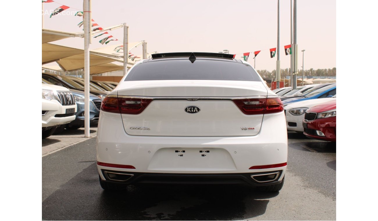 Kia Cadenza LX ACCIDENTS FREE - FULL OPTION - GCC - CASR IS IN PERFECT CONDITION INSIDE OUT