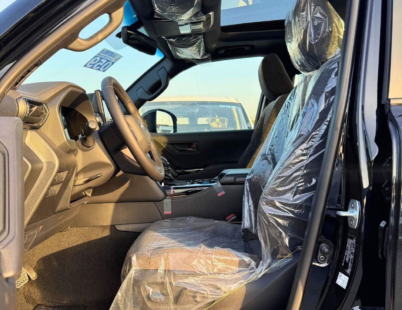 Toyota Land Cruiser GXR 3.5L Twin Turbo | Sunroof | Driver Power Seat | Digital Speed Meter (CODE # GXR33M