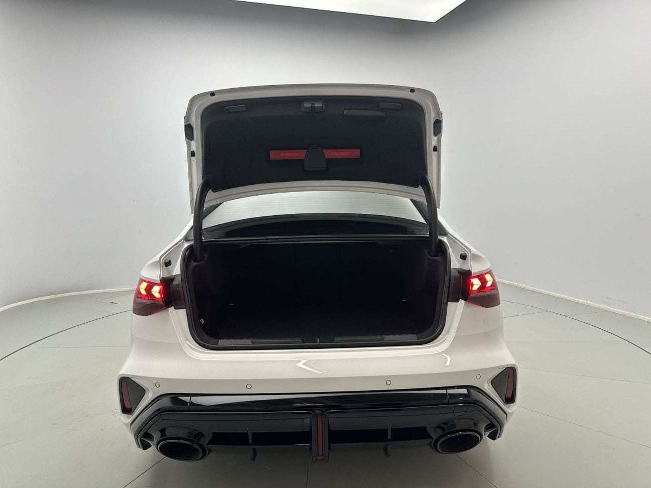 Audi RS3 TFSI quattro 2.5L Sedan 400hp (Ref# 06085)