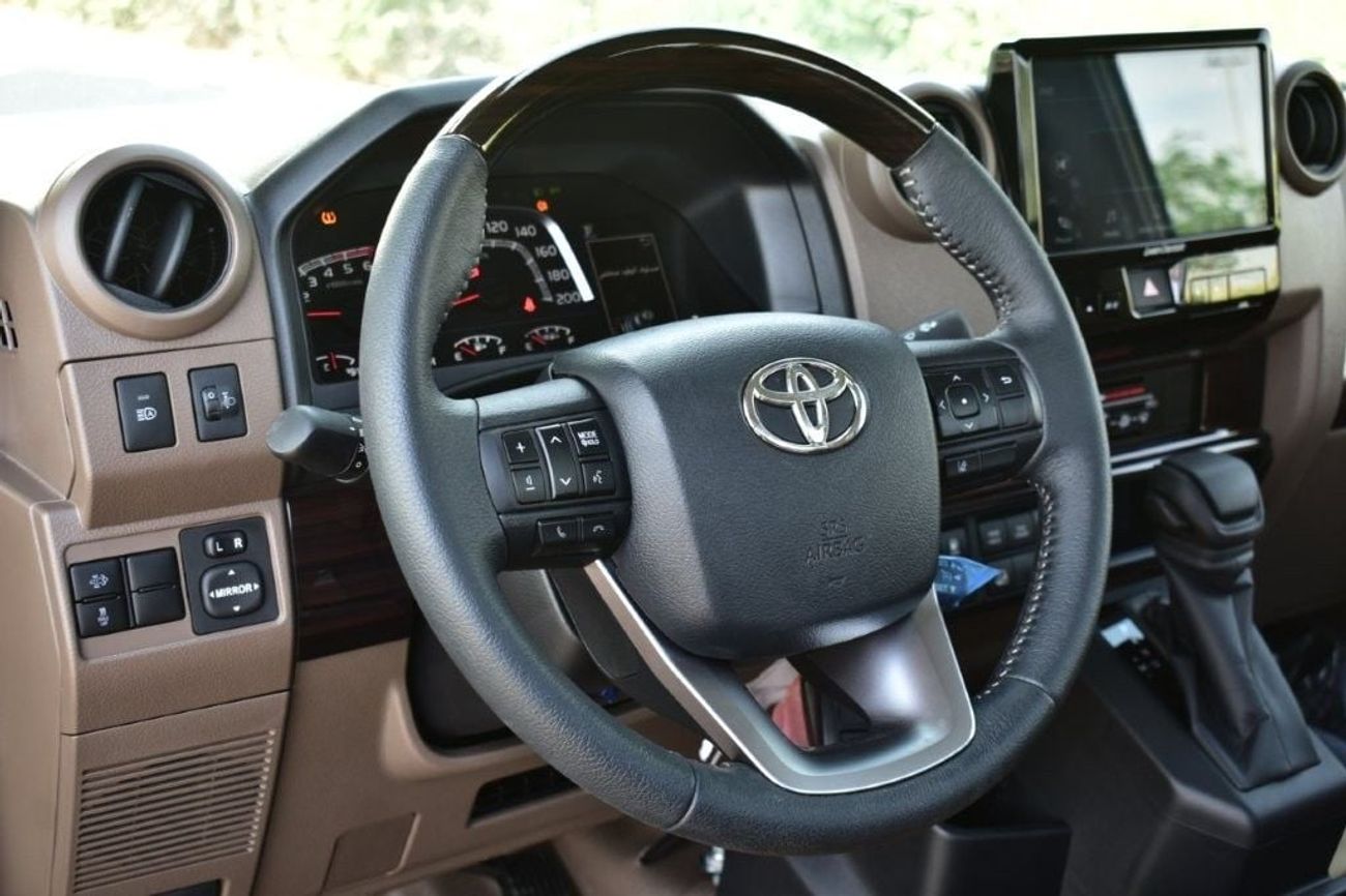 Toyota Land Cruiser Pick Up 2025 MODEL TOYOTA LAND CRUISER 79 SDLX 2.8L DIESEL 4WD AUTOMATIC