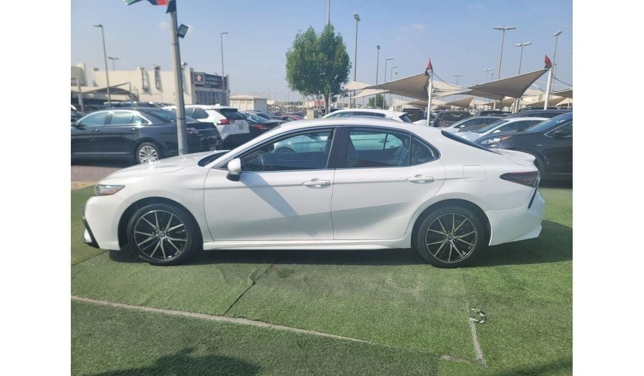 تويوتا كامري SE 2.5L (204 HP)