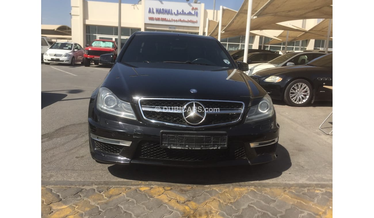 مرسيدس بنز C 300 مرسيدس C300 موديل 2013 خليجي السياره بحاله ممتازه ولا تحتاج اي مصروف فل اوبشن بانوراما ماشي 70الف فق