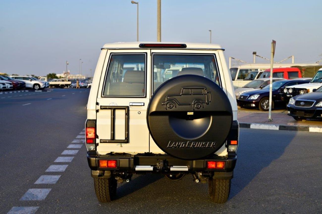 Toyota Land Cruiser 70 71 DLX V6 4.0L Petrol 5 Seater Automatic