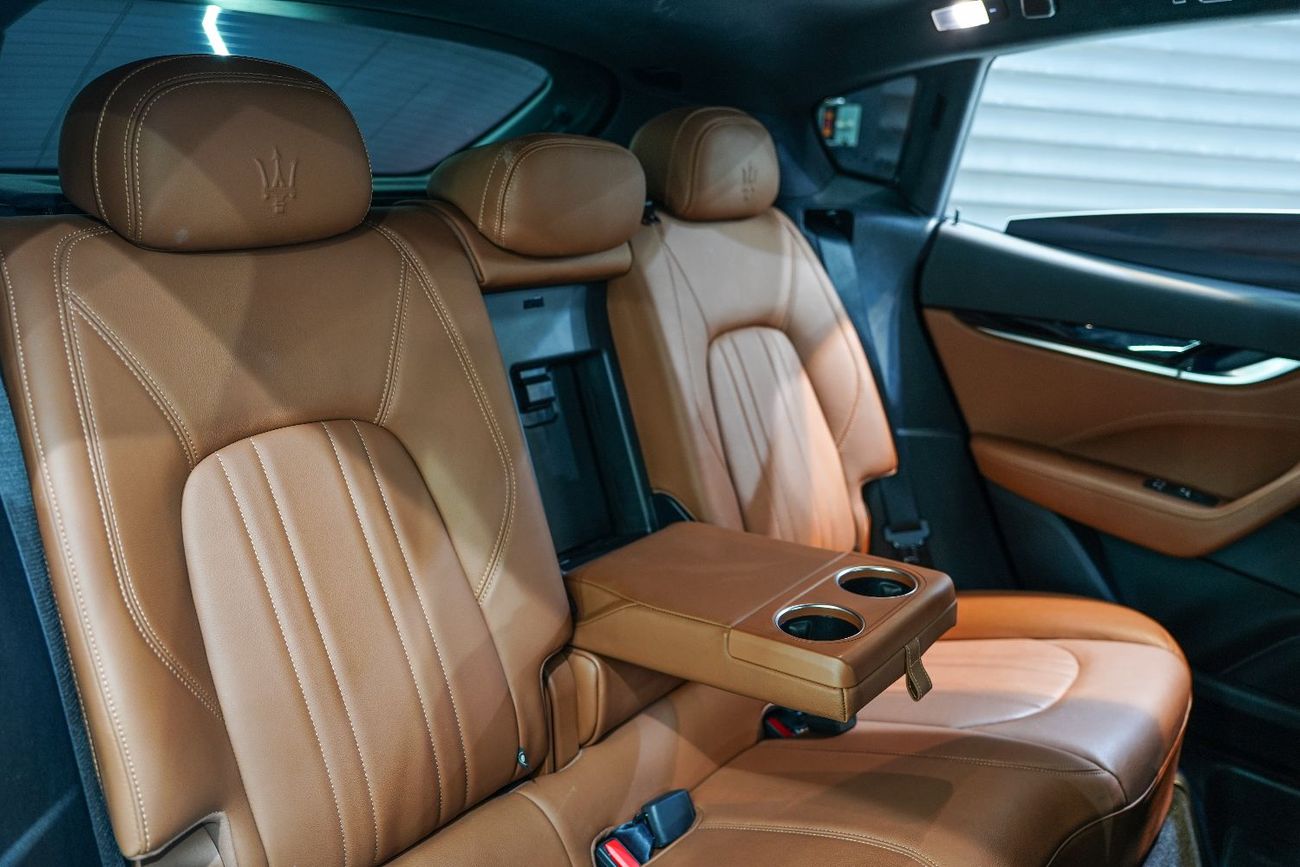 مازيراتي ليفونت Std 3.0L (350 HP) 2019 Maserati Levante Q4, Panoramic Roof, Very Low Mileage, GCC Specs!!