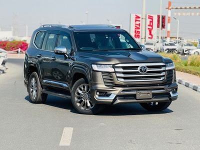 تويوتا لاند كروزر Toyota Land Cruiser VXR RHD top of the range