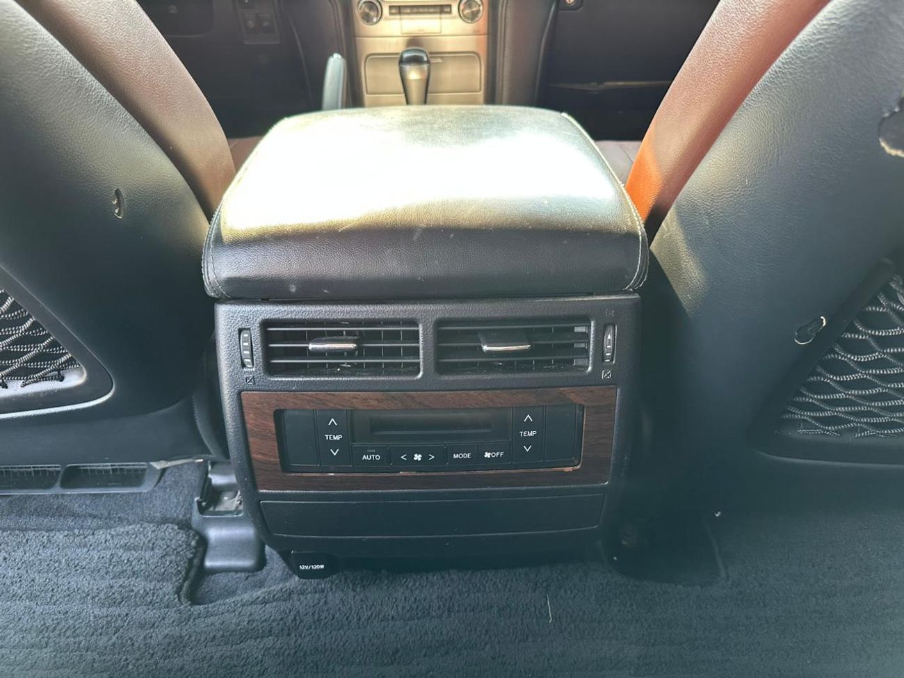 تويوتا لاند كروزر VXR 5.7L 4WD