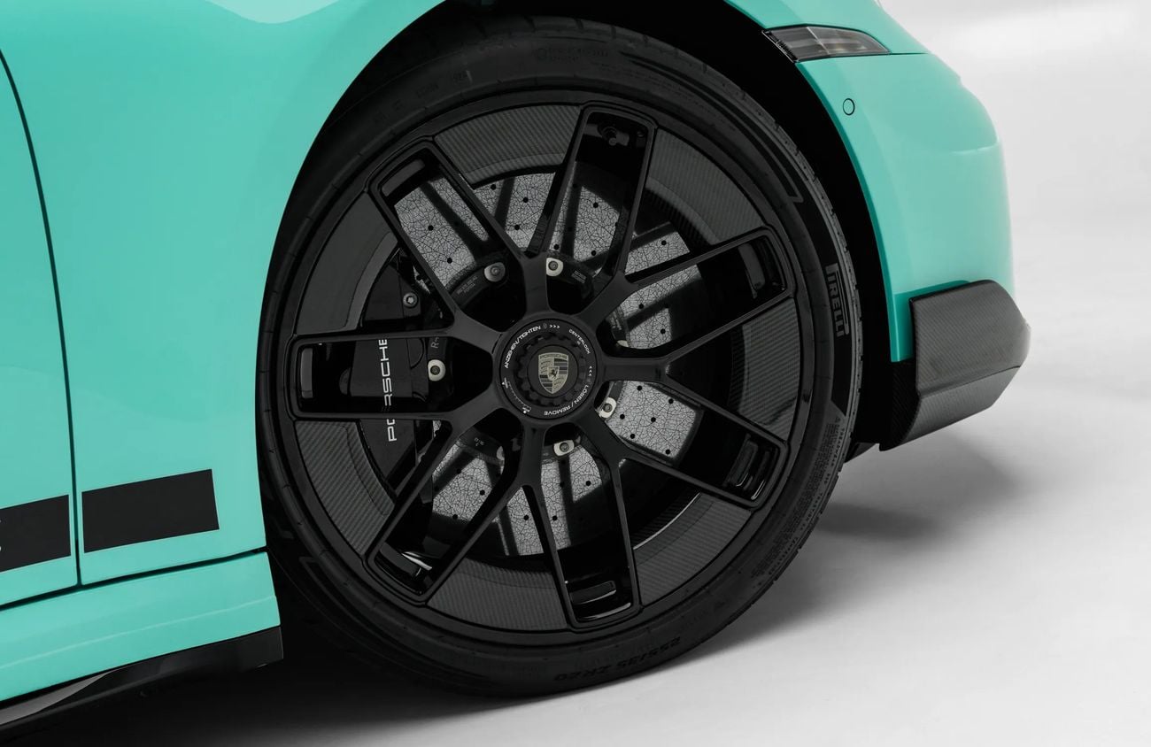 بورش 911 3.7L F6 Turbocharged Engine + T-Hybrid