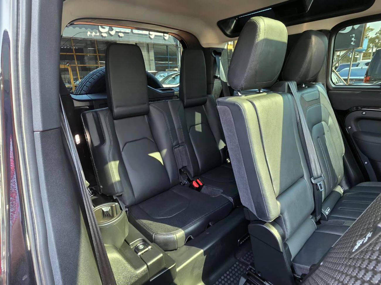 Land Rover Defender 110 P400 Edition 7 Seats 2020 GCC