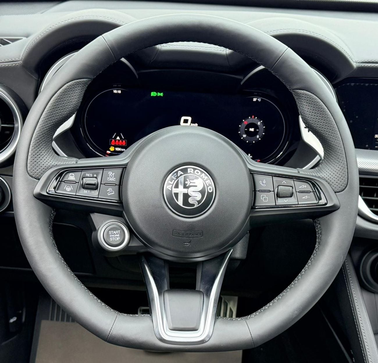 ألفا روميو ستيلفيو 2025 Alfa Romeo Stelvio Q4 Veloce, 5 Years Warranty + Service Pack, Delivery Kms, Fully Loaded, GCC