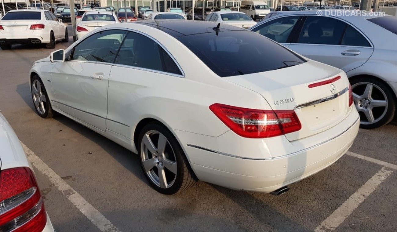 مرسيدس بنز E 250 مرسيدس E250كوبيه السياره خليجيه بحاله ممتازه من الداخل والخارج السياره حاله الوكاله مالك اول مسرفسه