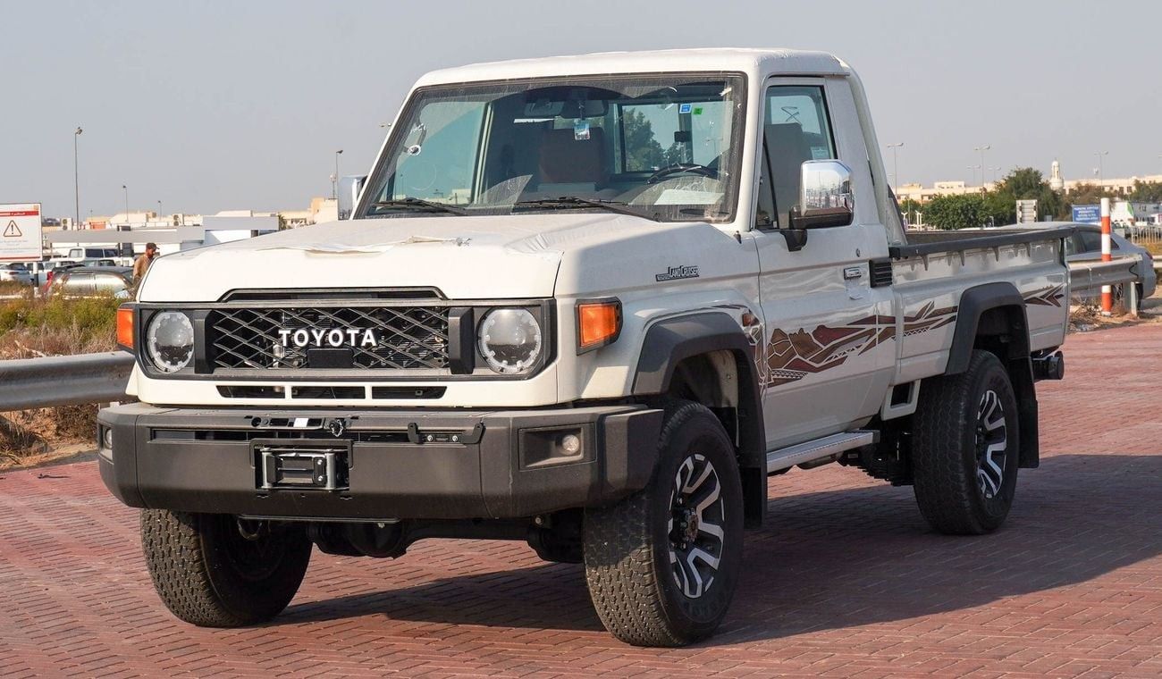 Toyota Land Cruiser Pick Up LX 4.0L V6 A/T