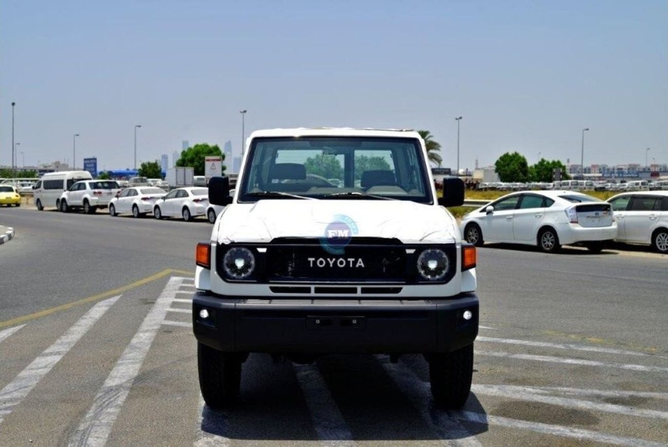 تويوتا لاند كروزر 70 71 4.0L Petrol Manual