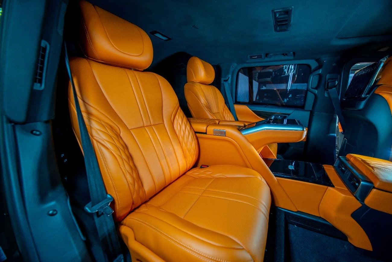 Lexus LX600