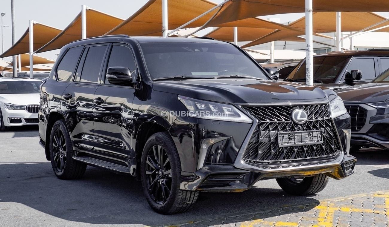 Lexus LX 570 Black Edition S