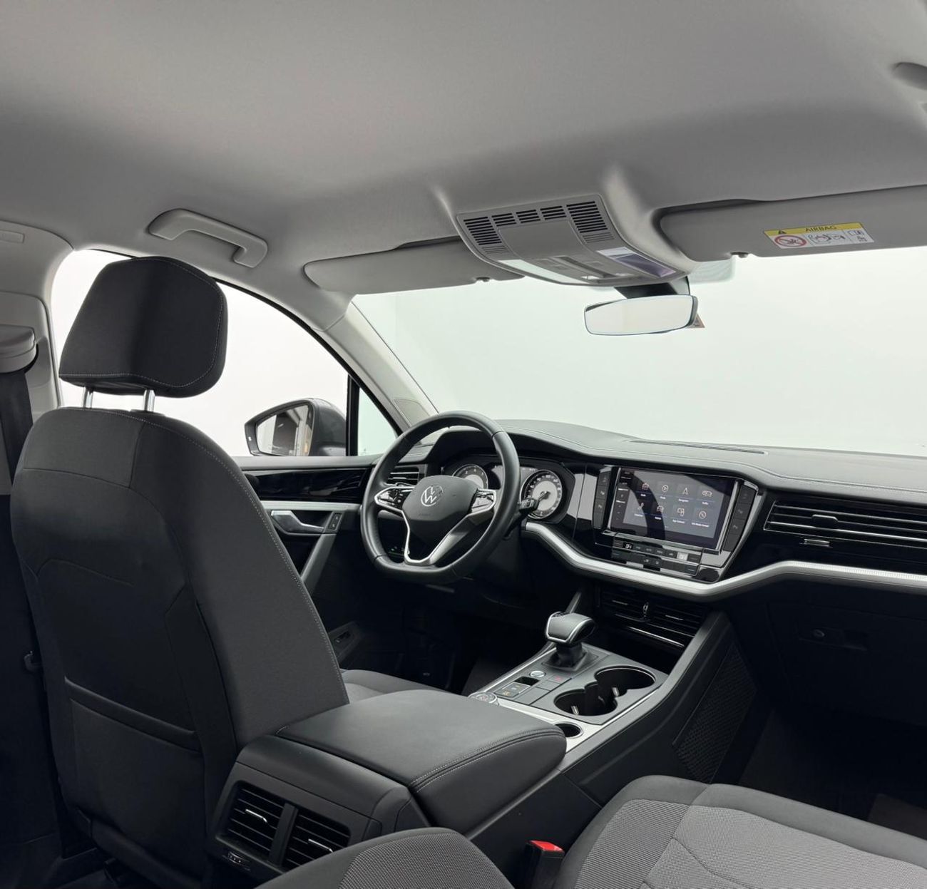 Volkswagen Touareg Trendline 3.0L 2023 Volkswagen Touareg Trendline, VW Service History, 2026 VW Warranty, Excellent Co