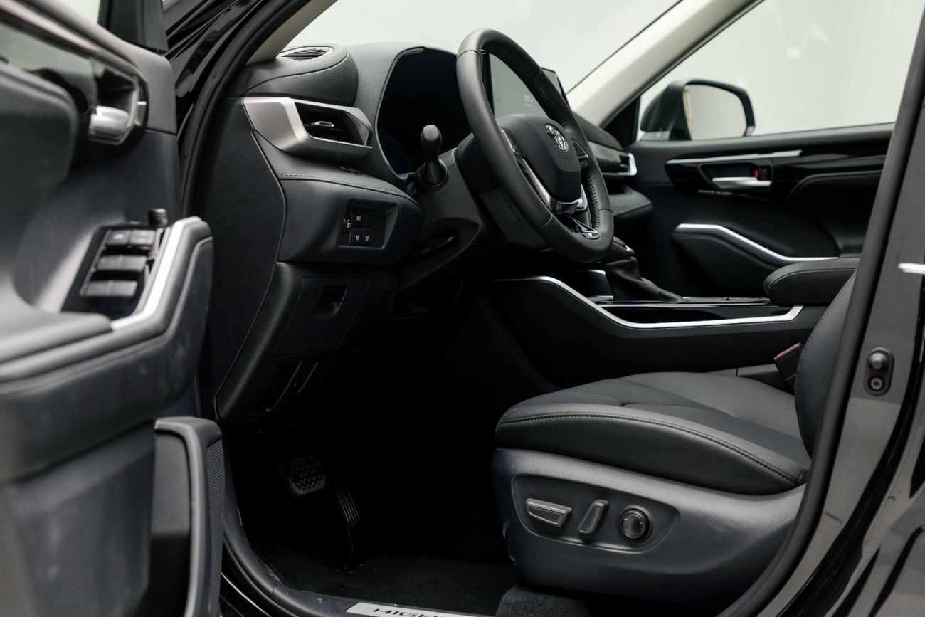 تويوتا هايلاندر Luxury 2.5L - Hybrid - Black Inside Black | Export Only