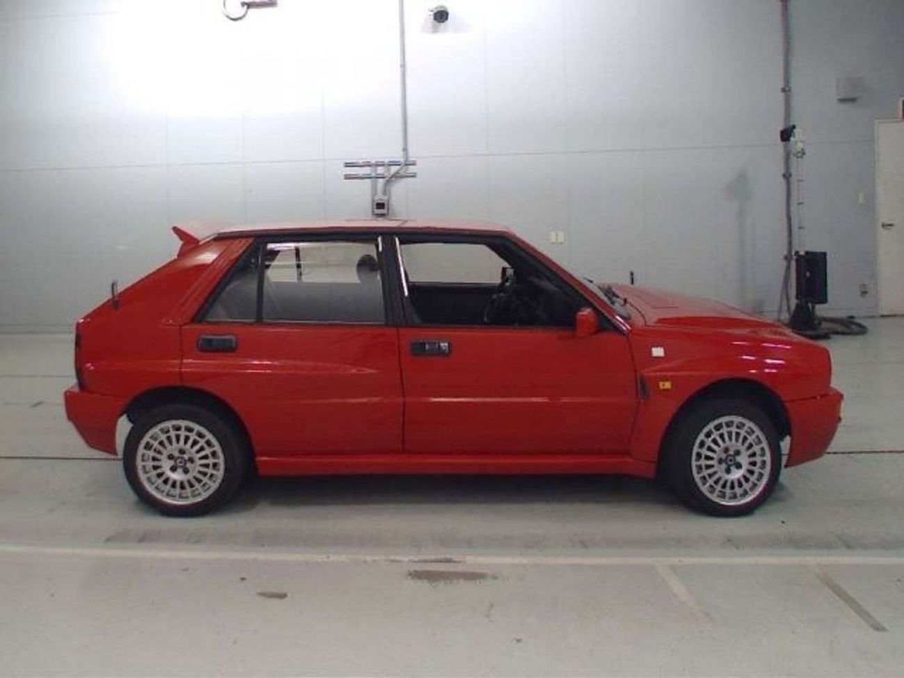 Lancia Delta Available in Japan