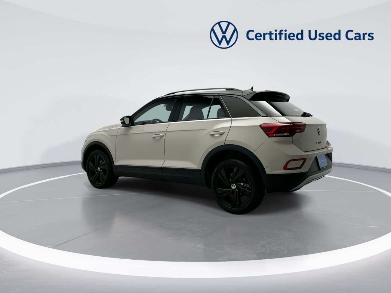 Volkswagen T-ROC Style 1.4L Style without Sunroof w/ Black Style (Ref#34595) / 27,100 AED SAVINGS from New Car