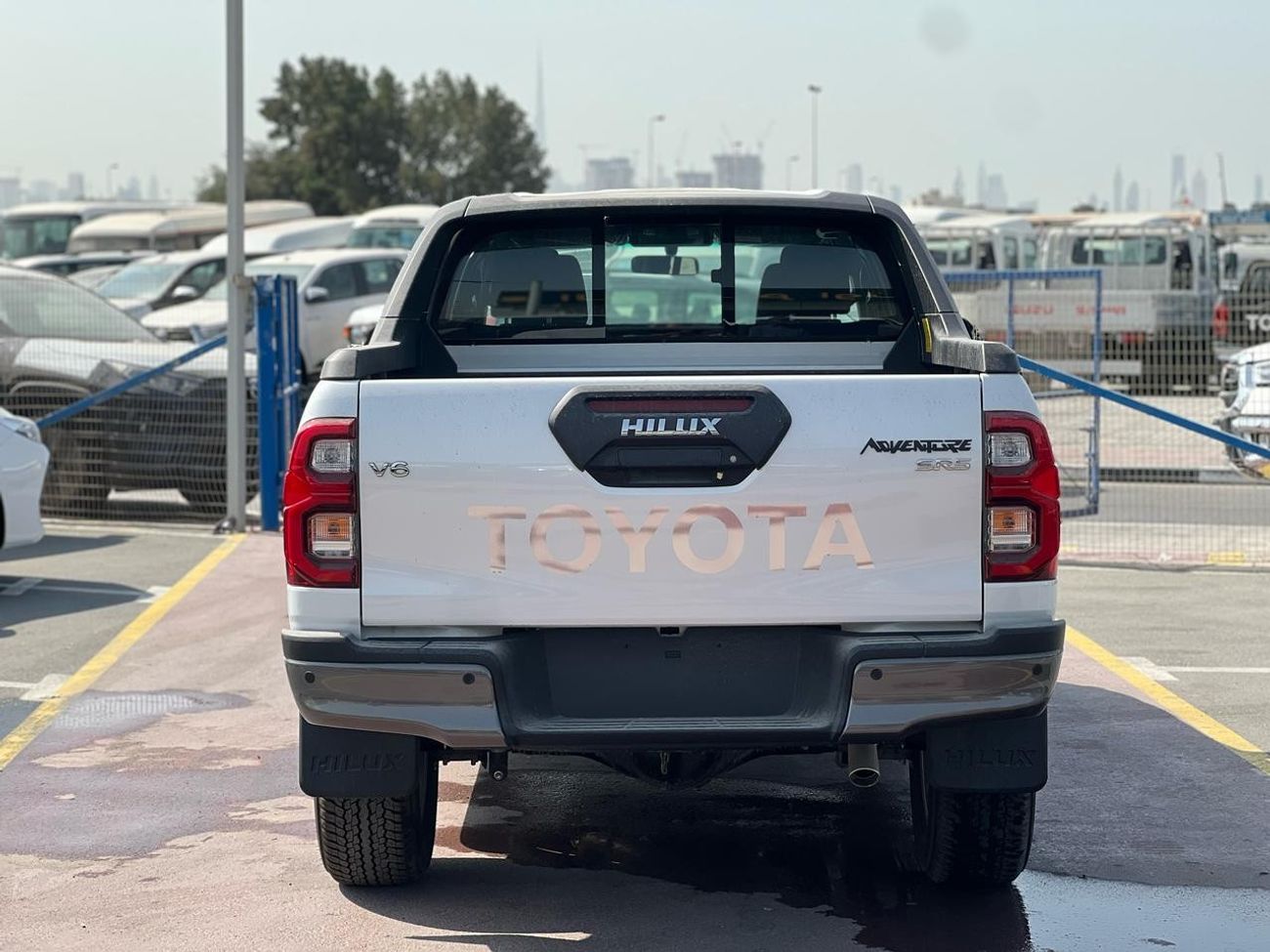 Toyota Hilux TOYOTA HILUX (GGN125) 4.0L Pick-up 4WD 4 Doors