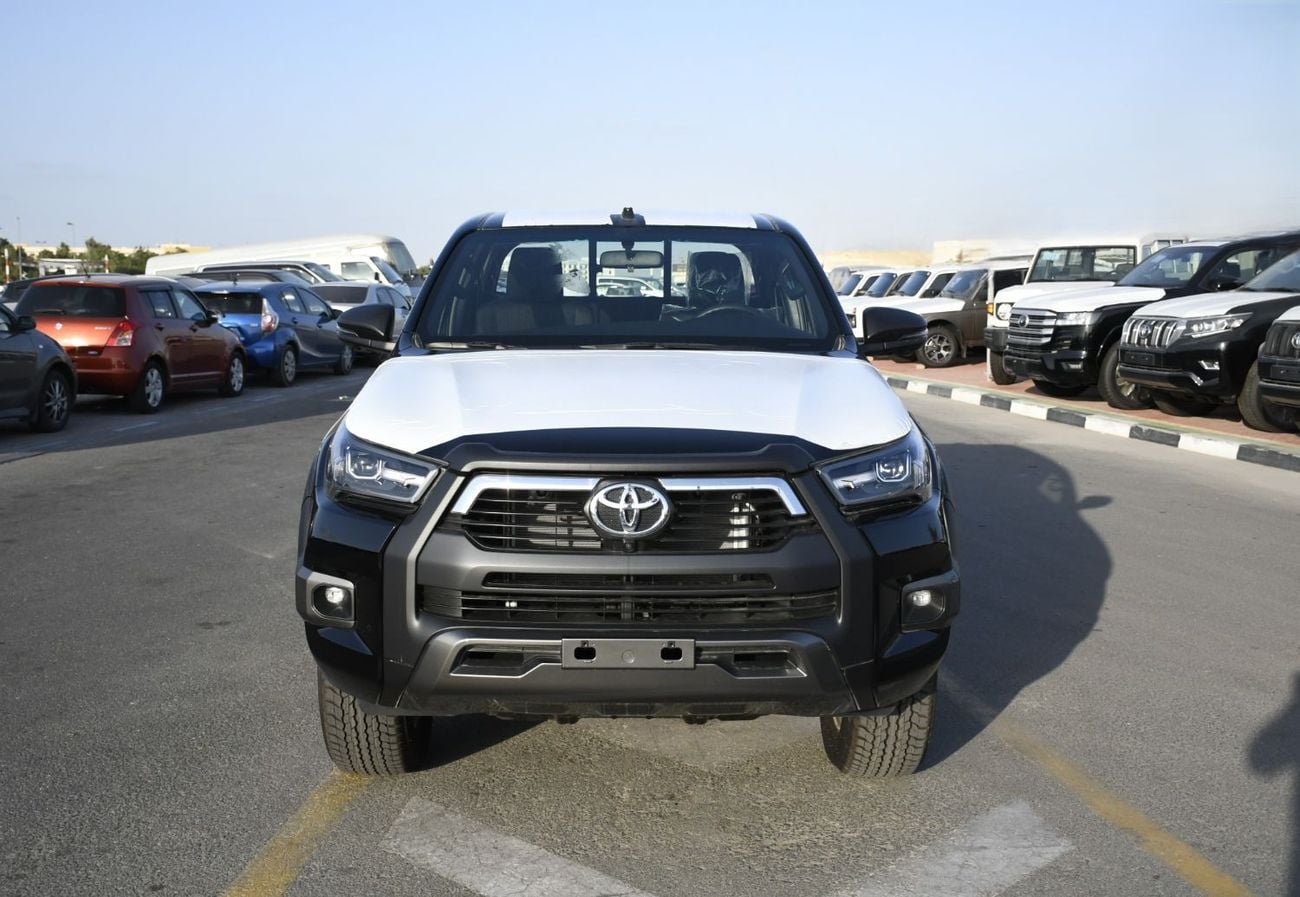 تويوتا هيلوكس Adventure 4.0L V6 with BSM ! Door Molding