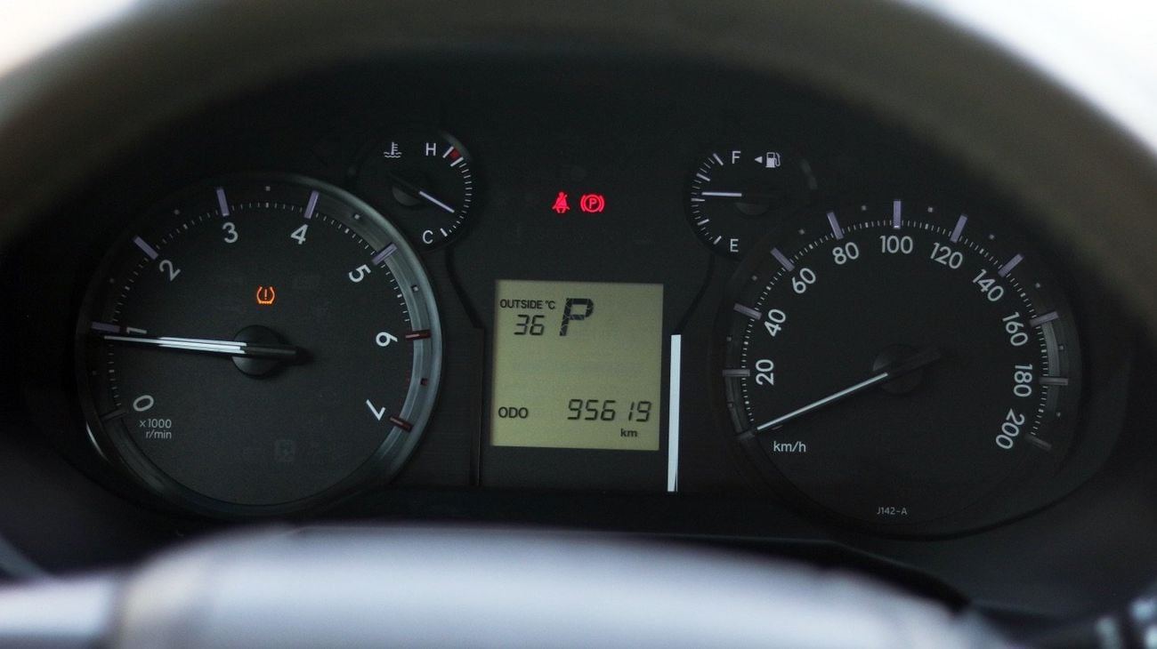 Toyota Prado GXR 4.0L 4WD | Free Agency Warranty | Zero Downpayment Support | Complete Service History