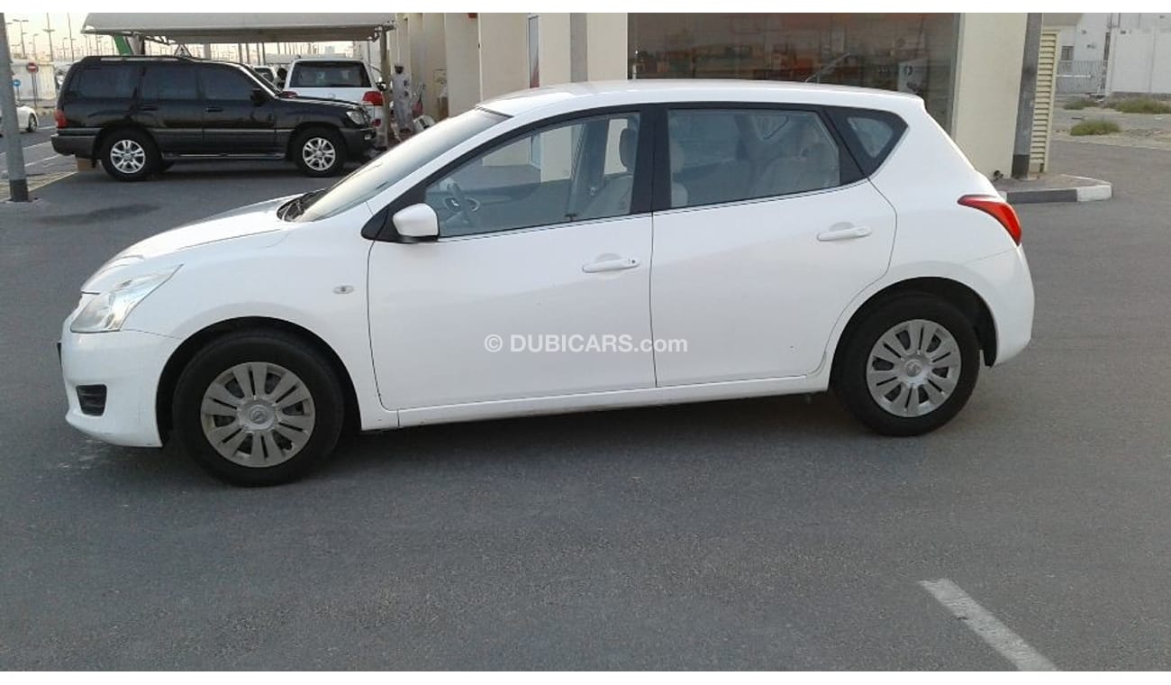 Nissan Tiida 2014