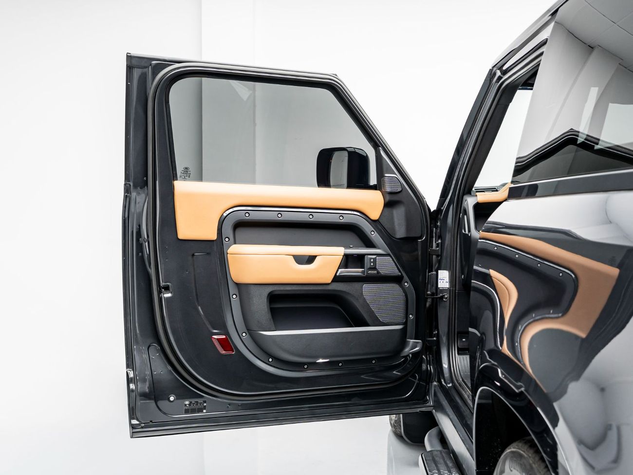 Land Rover Defender 90 X P525 5.0L 2023 Land Rover Defender 90 V8, 2027 Land Rover Warranty, Full Service History, Low K