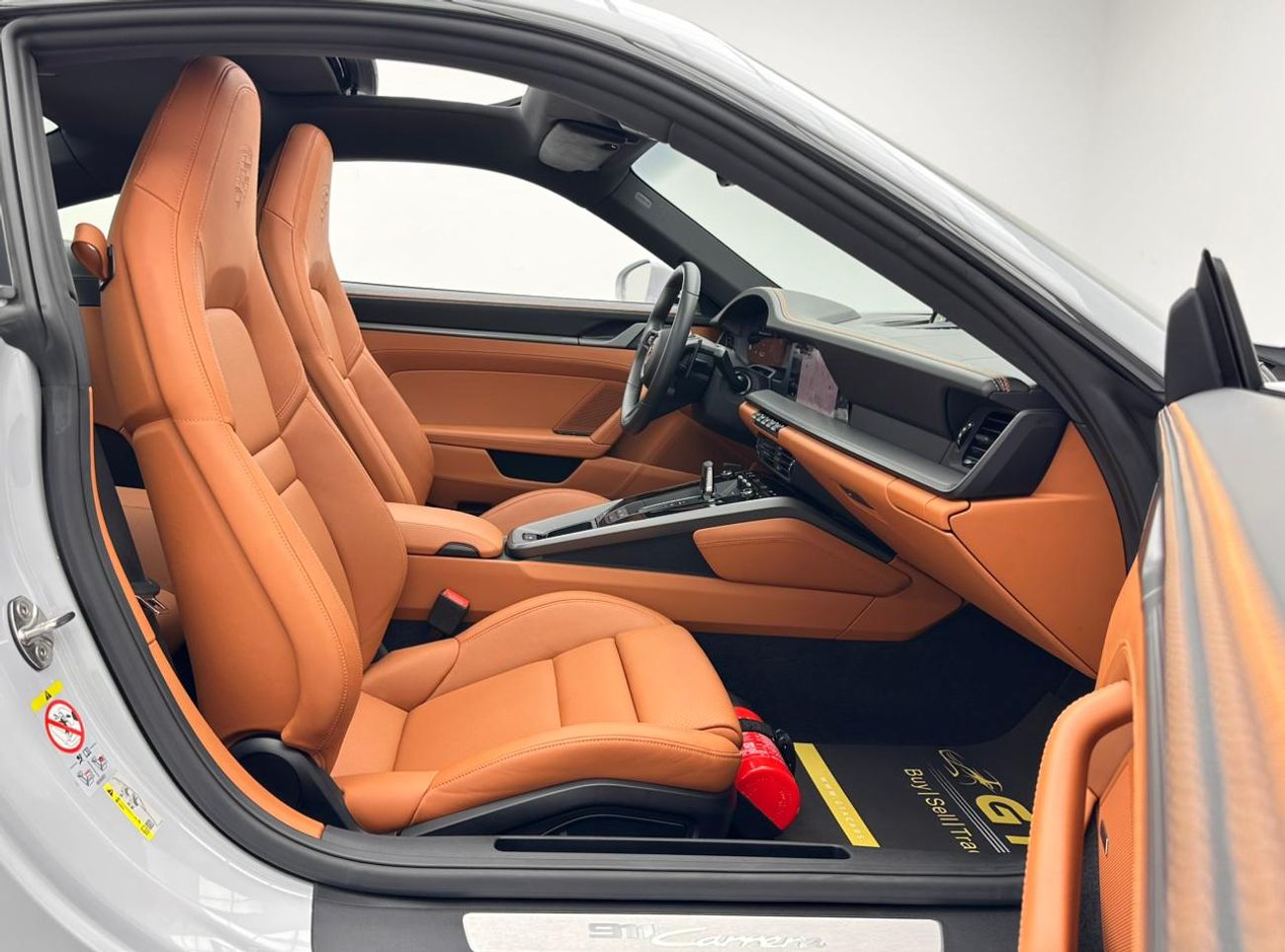 Porsche 911 Carrera 3.0L (380 HP) Coupe 2025 Porsche 911 Carrera, Aero Kit, 2028 Porsche Warranty, Excellent Con