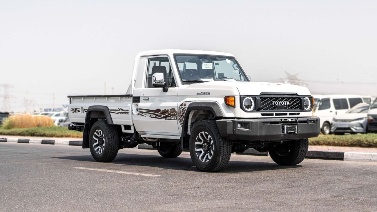 تويوتا لاند كروزر بيك آب 2025 Toyota Land Cruiser LC 79 4.0L AT Petrol (White)