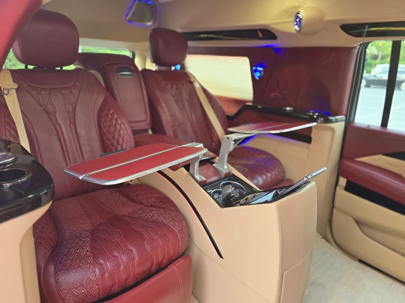 Cadillac Escalade PLATINUM 2018 VIP Edition GCC Specs | 2Keys | VIP seats | TV | Perfect condition