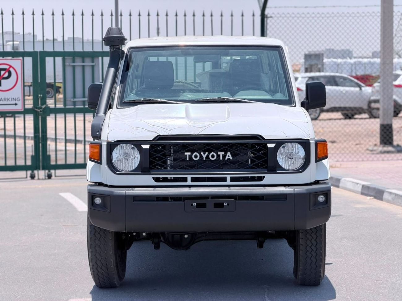تويوتا لاند كروزر 70 LC 78 HARDTOP 2.8L AT