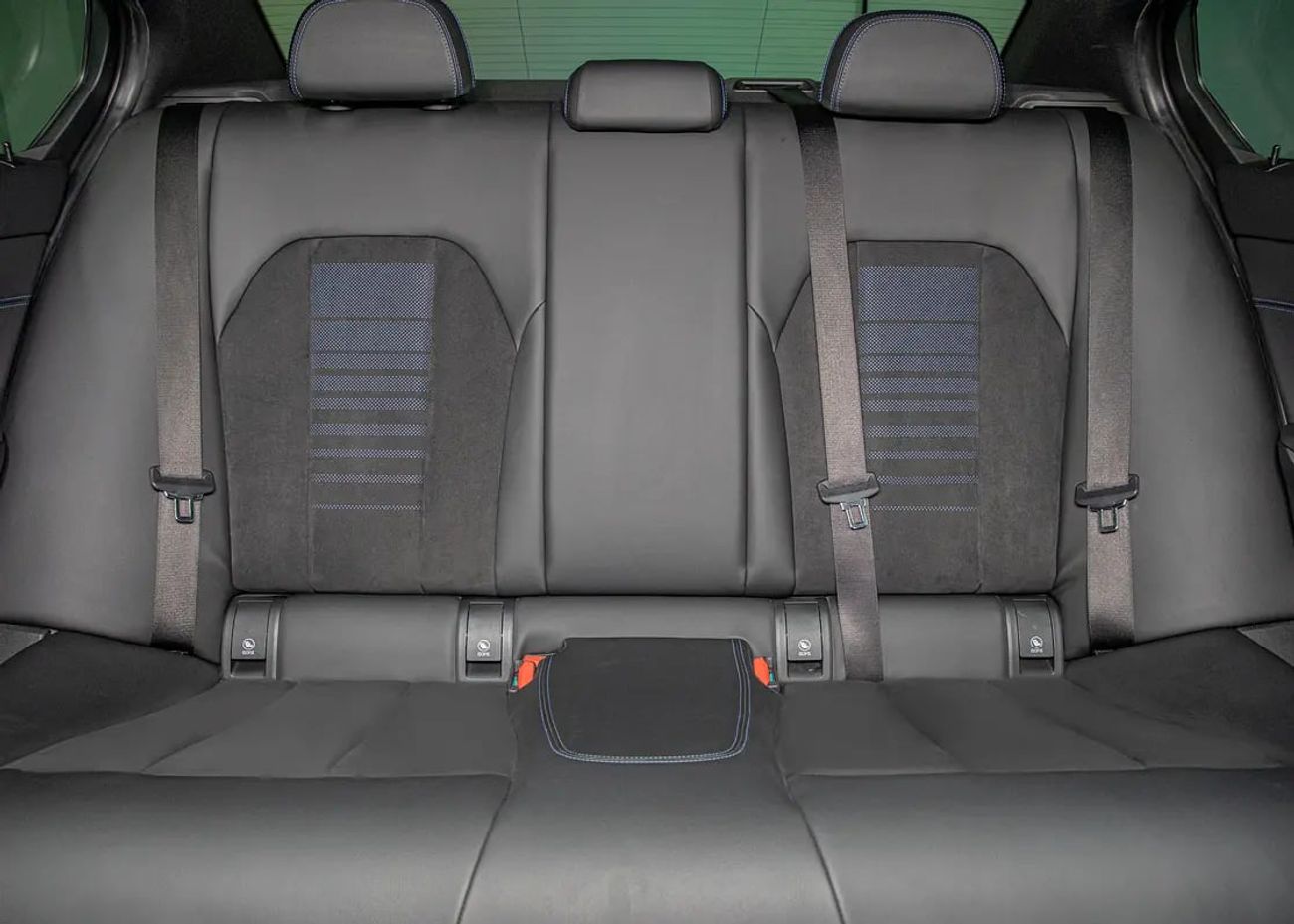 بي أم دبليو 330i M Sport 2.0L (255 HP)