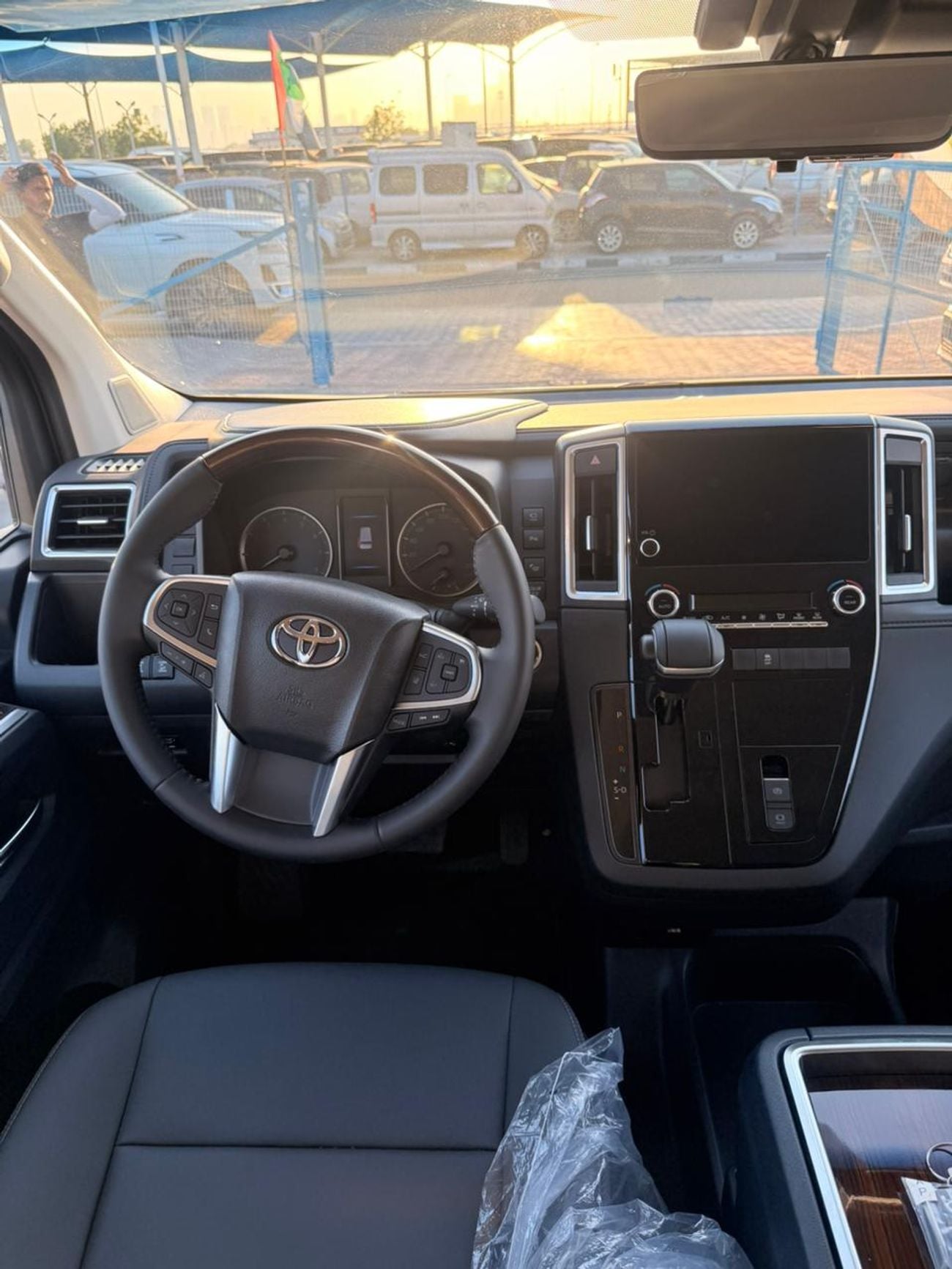 Toyota Granvia PREMIUM Luxury