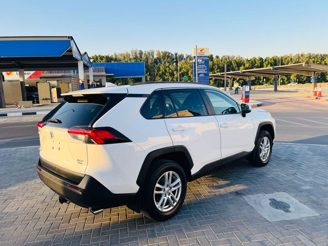 Toyota RAV4 XLE  2.5